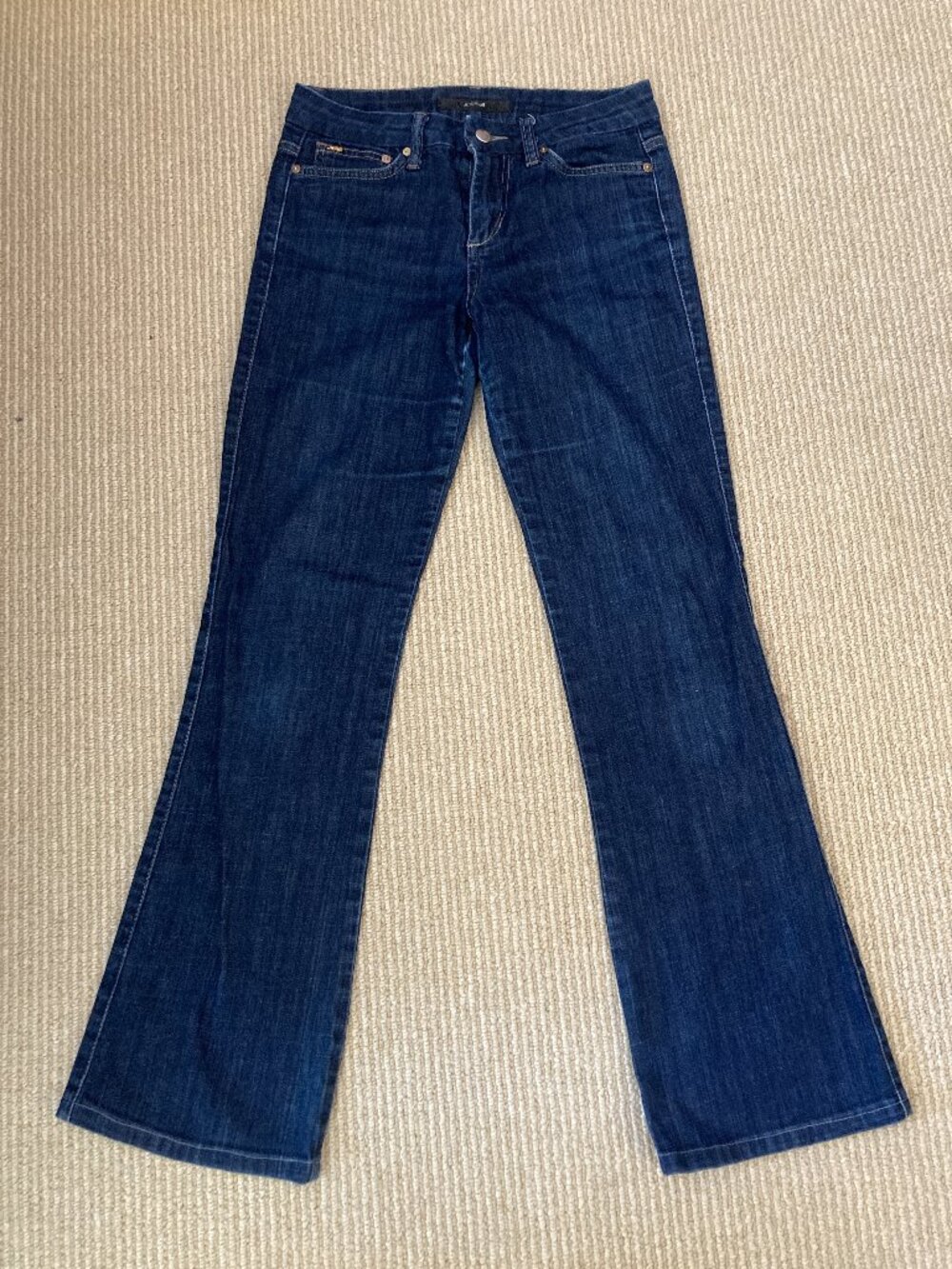 Joe's Jeans women's low rise bootcut denim in the Muse fit W 26" x 29.5"